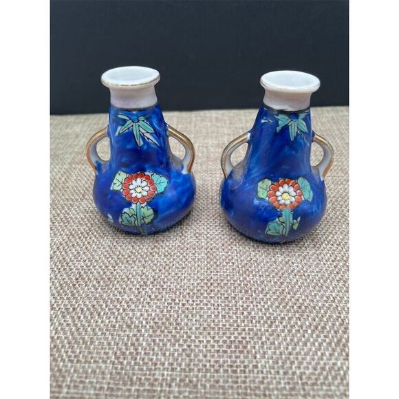 Gold Castle Majolica Blue Floral Hand-Painted Two-Handled Vase Japan Set of 2 - Picture 2 of 8